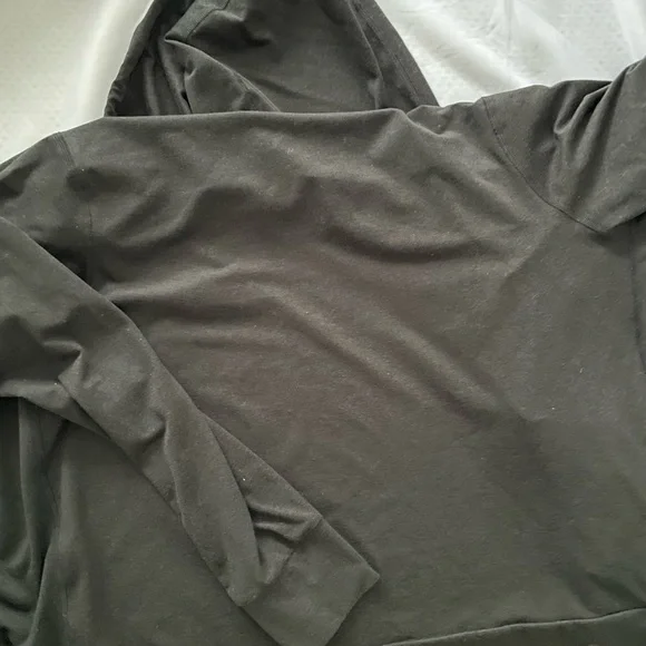 Vuori Black Zip-Up Hoodie size xl - Picture 3 of 4